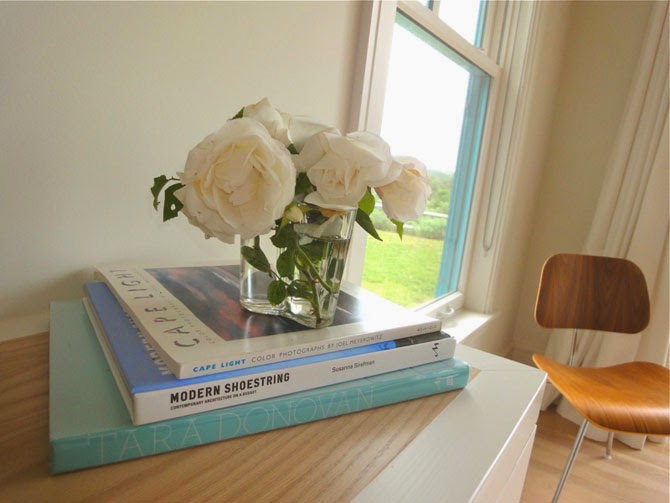 white-roses-eames