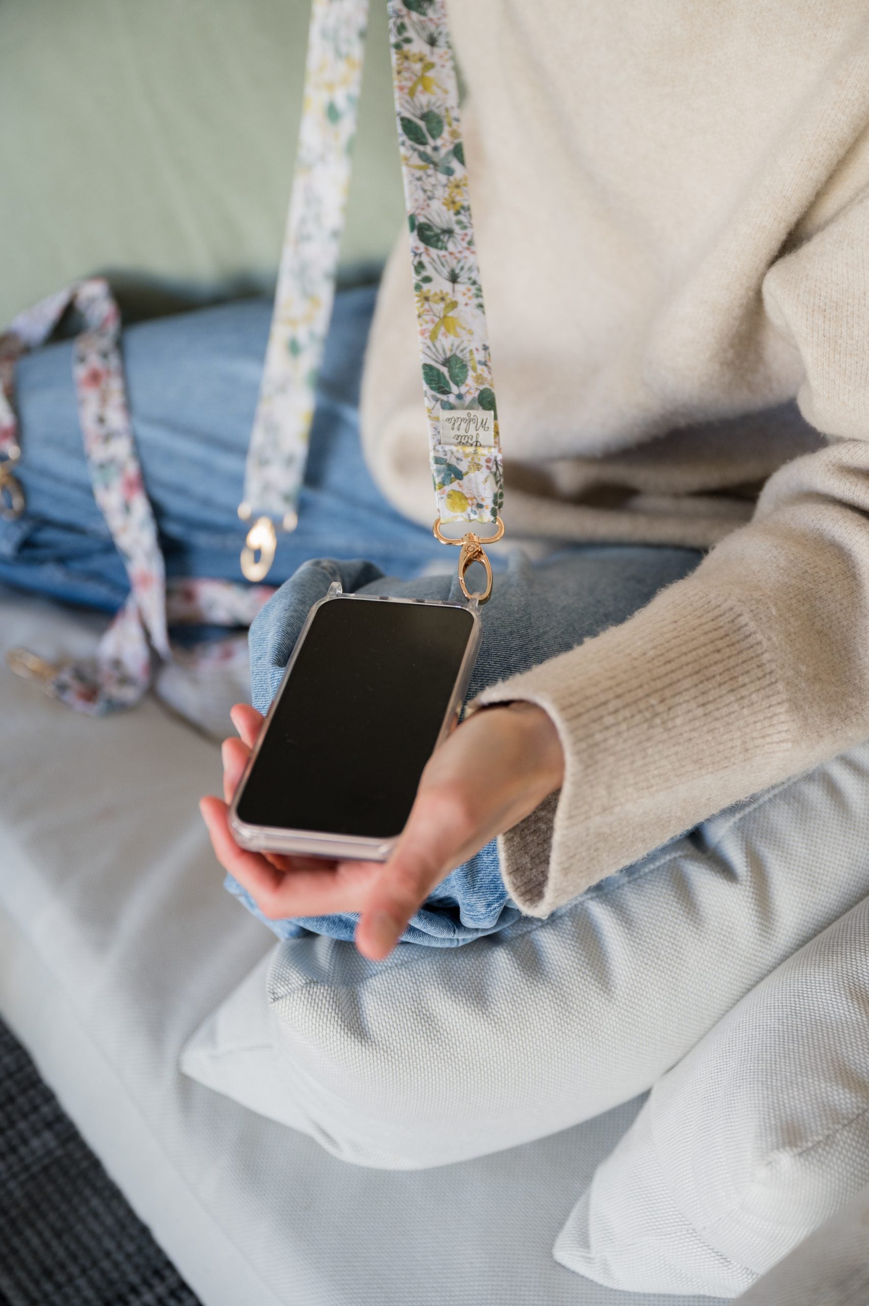 Funda para el móvil + cinta