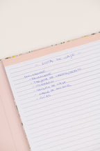 Carpeta con bloc de notas