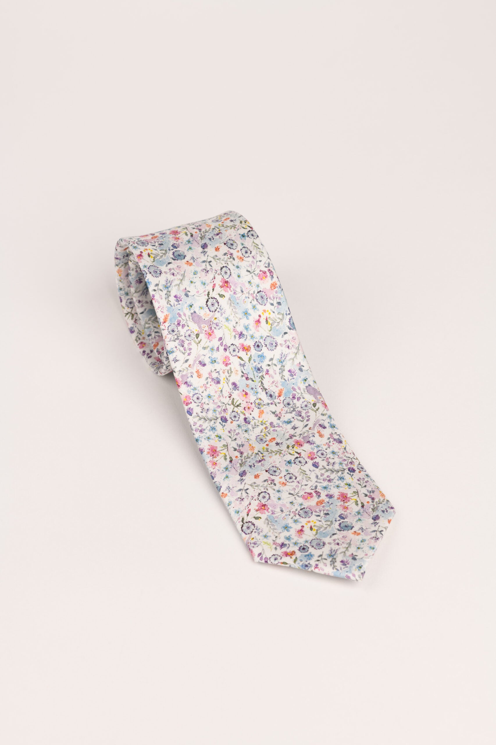 Corbata estampada flores seda