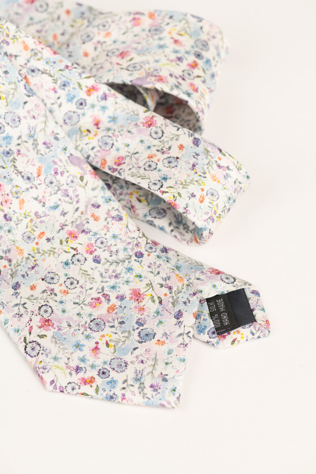 Corbata estampado flores